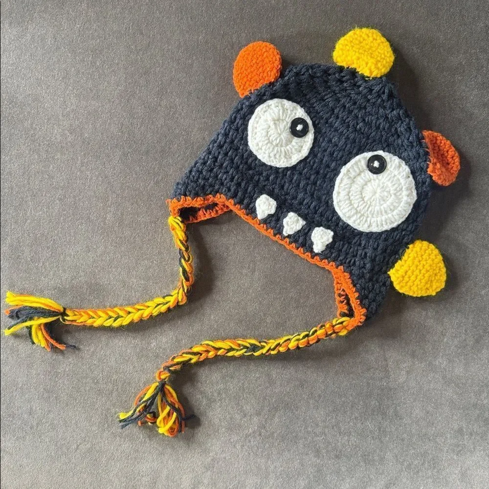 Daisy Baby Unisex Kids Beanie Hat Rowdy Monster in Blue 2-8 years NWT